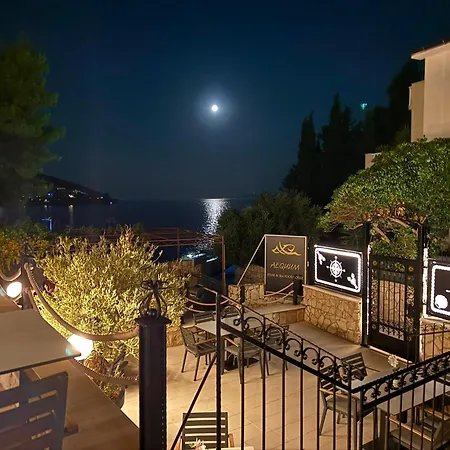 Restaurant Aequum Seafood House تروغير